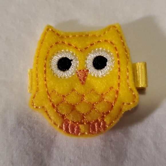 NEW YELLOW FELT OWL HAIR CLIPPY - Picture 1 of 2